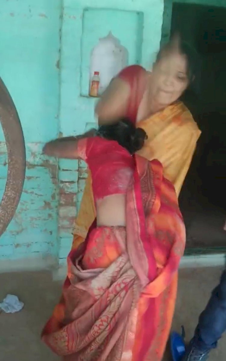 ऊंचाहार:दबंगों ने वृद्ध महिला को घर में घुसकर पीटा,विडियो वायरल, पुलिस को दी तहरीर