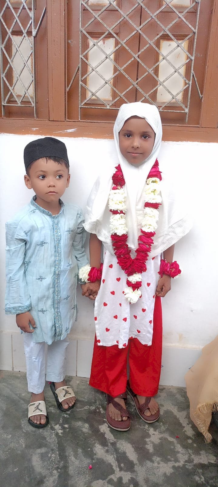 ऊंचाहार:कजियाना निवासी एक सात वर्षीय अफ़रा रियाज़ ने रखा रोज़ा,,,, 