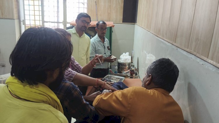 रायबरेली-अज्ञात वाहन ने बाइक सवार को मारी जोरदार टक्कर, हालत गंभीर