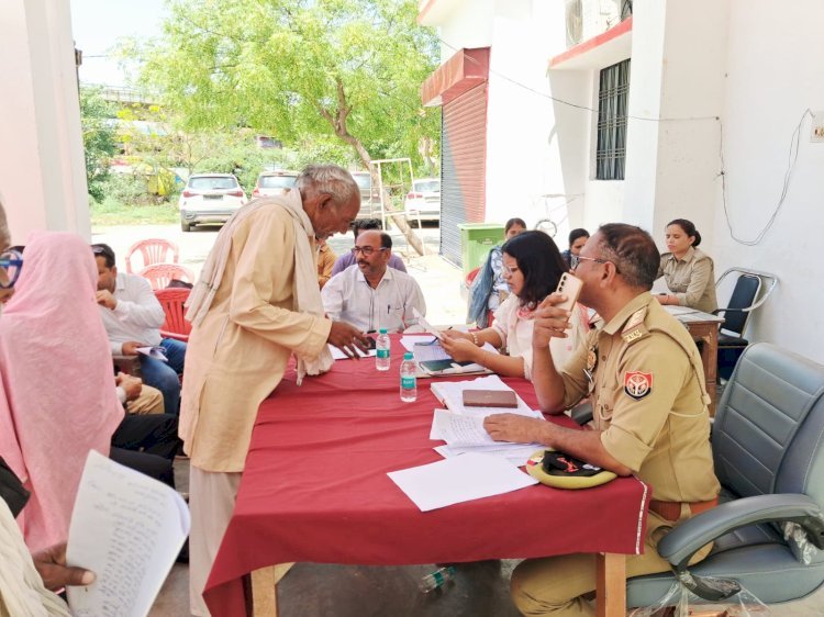 रायबरेली-नायब तहसीलदार के नेतृत्व में समाधान दिवस का हुआ आयोजन