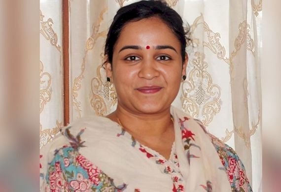महिला आयोग की उपाध्यक्ष अपर्णा यादव का रायबरेली दौरा