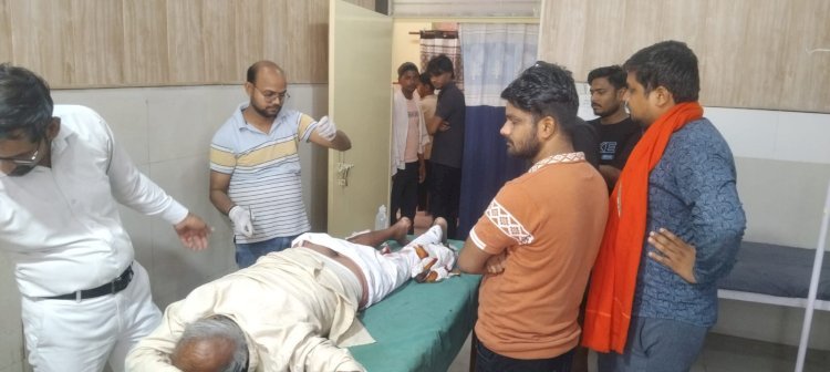 रायबरेली-मोटरसाइकिल की टक्कर से बाइक सवार पिता व पुत्र गंभीर रूप से घायल