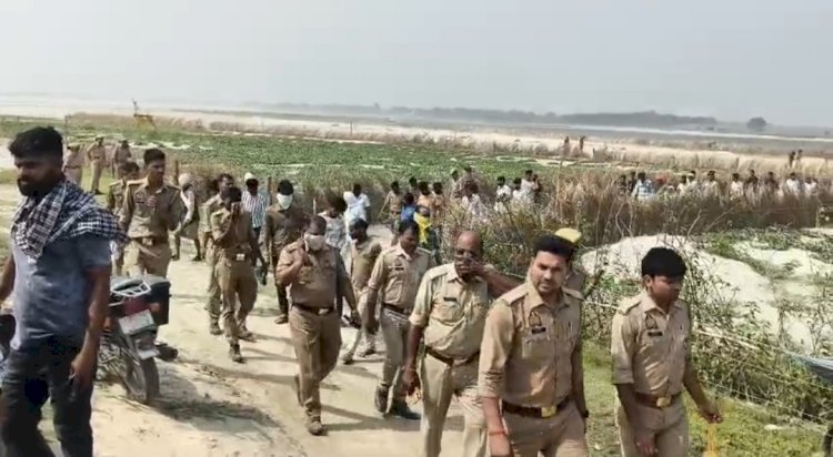 रायबरेली: 17 दिन बाद गंगा की रेत से निकाला गया शव