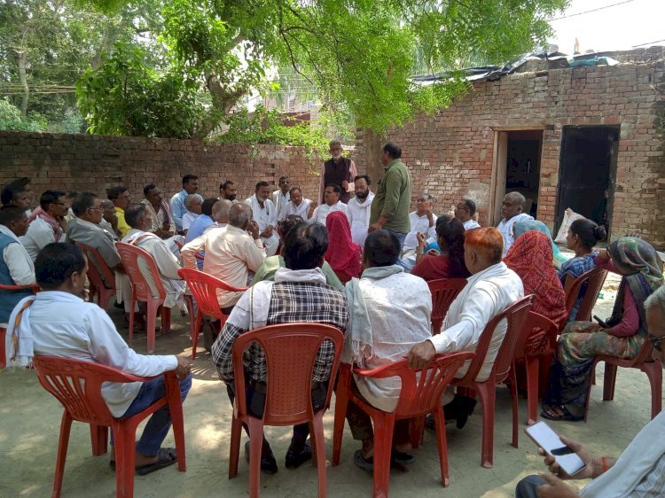 रायबरेली-जन समस्याओं को लेकर आयोजित की गई ब्लॉक कांग्रेस कमेटी की बैठक