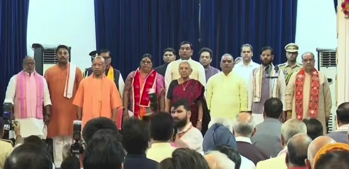 रायबरेली-ऊंचाहार से विधायक डॉक्टर मनोज कुमार पांडे के कैबिनेट मंत्री बनने पर क्षेत्र में हर्ष की लहर