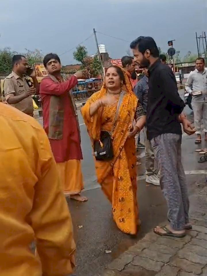 रायबरेली पीपलेश्वर हनुमान मंदिर परिसर में पुजारी व दुकानदार के बीच हुई नोकझोंक, वीडियो वायरल