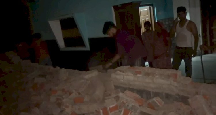 रायबरेली: दबंगों पर पुरानी बाउंड्री दीवार गिराने का आरोप, वीडियो वायरल