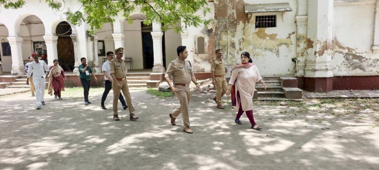 डीएम-एसपी ने विभिन्न परीक्षा केंद्रों का किया निरीक्षण, 11 परीक्षा केंद्रों पर सम्पन्न