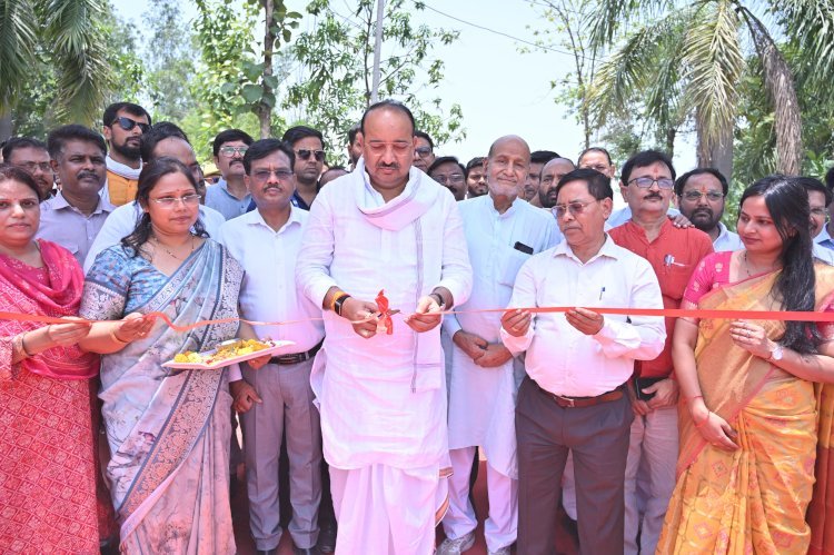 रायबरेली सरकार का उद्देश्य केवल योजनायें बनाना नहीं अपितु उन योजनाओं को प्रत्येक किसान तक पहुंचाना: उद्यान मंत्री