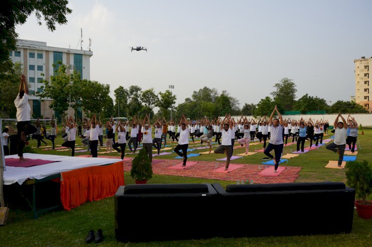एम्स रायबरेली में "स्वस्थ बढ़ती उम्र के लिए योग" (Yoga for Healthy Ageing)" उद्देश्य के साथ 12वें अंतराष्ट्रीय योग दिवस का आयोजन