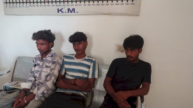रायबरेली स्टंटबाजी करने वाले तीन युवको को जीआरपी ने किया गिरफ्तार, 1 फरार