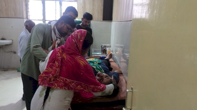 रायबरेली सर्पदंश का शिकार हुई युवती, पहुंची अस्पताल, गंभीर हालत में किया गया रेफर