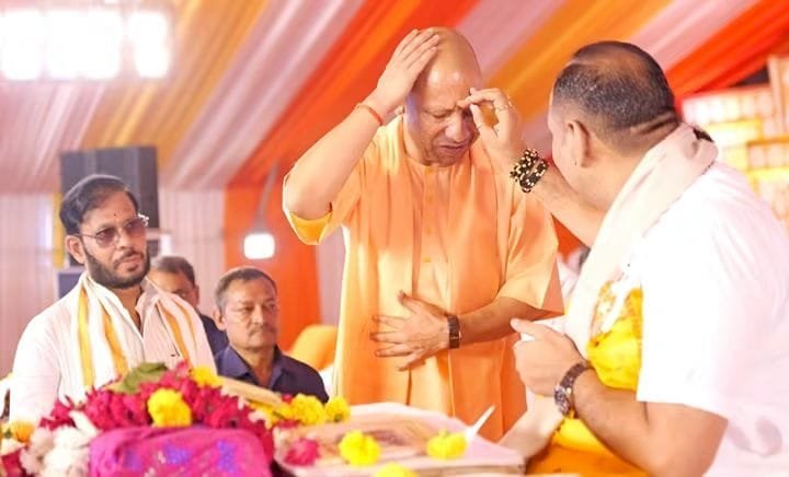 रायबरेली-भव्य श्री शिव महापुराण कथा में सम्मिलित हुए मुख्यमंत्री योगी आदित्यनाथ