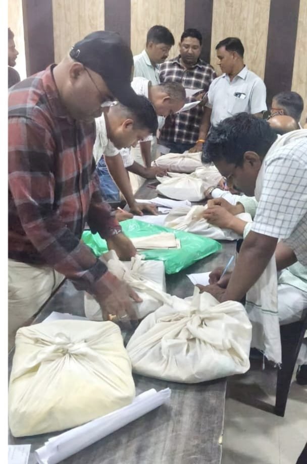 रायबरेली-लंबित मांगों पर कार्रवाई न होने से लेखपाल संघ ने अतिरिक्त हल्कों का किया बहिष्कार