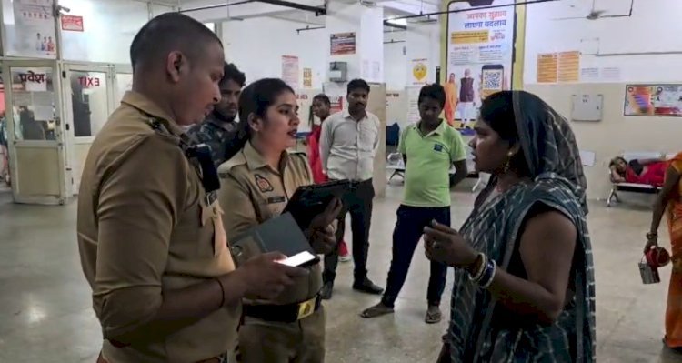 रायबरेली-डिलीवरी के नाम पर वसूली का आरोप, अस्पताल गेट पर महिला ने दिया बच्चे को जन्म