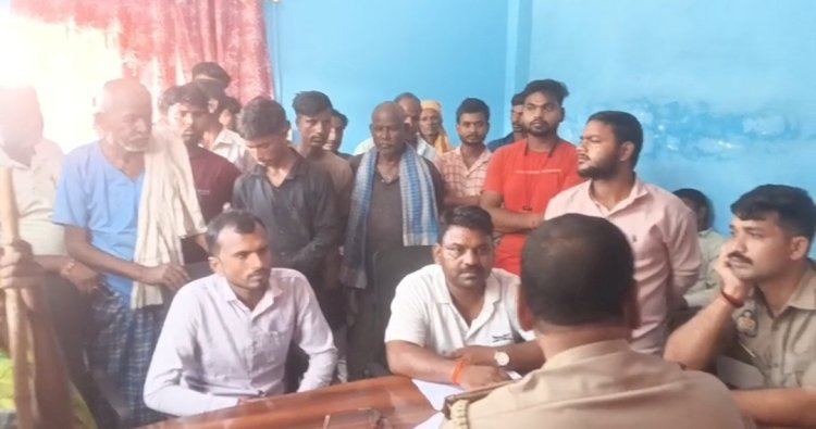 रायबरेली-गुलूपुर चौकी में ग्रामीणों का हंगामा, प्रधान प्रतिनिधि और चौकी प्रभारी पर लगाए गंभीर आरोप