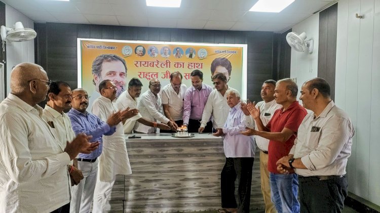 रायबरेली-कांग्रेस नेता आमीन पठान के नेतृत्व में मनाया गया सांसद किशोरी लाल शर्मा का जन्मदिन