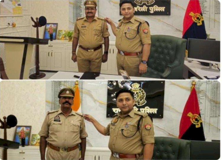 रायबरेली: दो उपनिरीक्षक बने निरीक्षक, एसपी ने वर्दी पर स्टार लगाकर किया सम्मानित