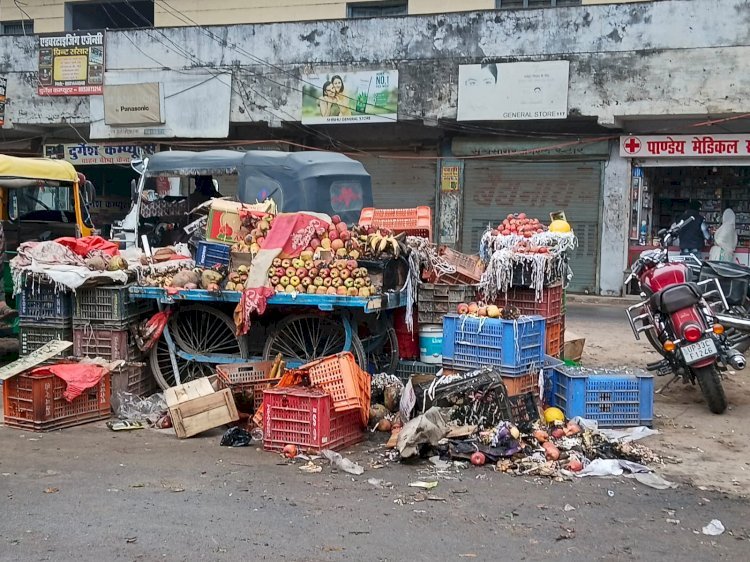 रायबरेली-जमीन के विवाद में फल की दुकान में आग लगाने का आरोप, दो लाख रुपये का नुकसान