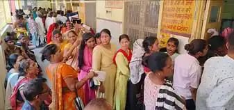 बुखार से जुड़वा नवजातों की मौत, 23 मरीज भर्ती