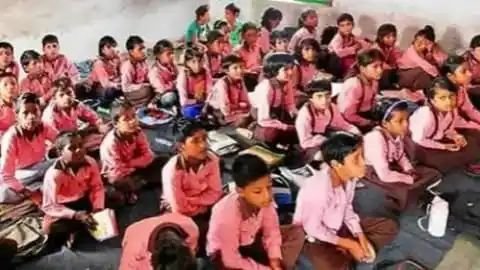यूपी के प्राइमरी स्‍कूलों में हेडमास्‍टर के जिम्‍मे एक और बड़ा काम, बच्‍चों की सेहत पर रखेंगे नज़र; सरकारी अस्‍पताल में कराएंगे इलाज