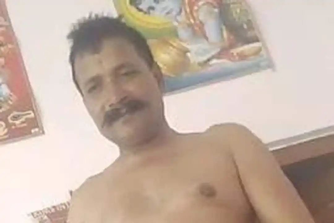 50 साल का टीचर नाबालिग छात्रा को लेकर हुआ फरार, 3 महीने से नहीं लगा सुराग