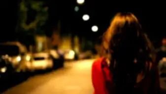 रात में दो दोस्तों संग मिली 17 साल की लड़की, पुलिस ने पकड़ा तो बोला ऐसा झूठ, मुश्किल में फंस गए युवक