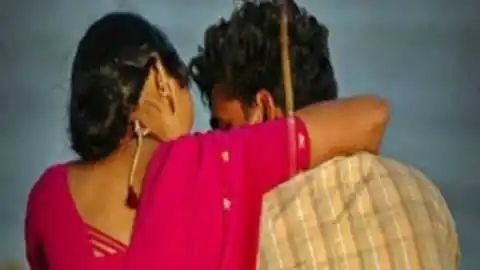 दो बच्चों की मां को हुआ इश्क, पति ने जिद पर अड़ी पत्नी को प्रेमी के साथ कर दिया विदा