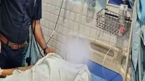 बहन की बर्थ डे पार्टी में करंट की चपेट में आकर हिलता रहा किशोर, परिजन समझे डांस कर रहा, मौत