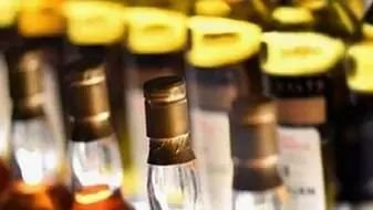 यूपी में 21 साल से कम उम्र वालों को नहीं मिलेगी शराब, दिए गए ये निर्देश