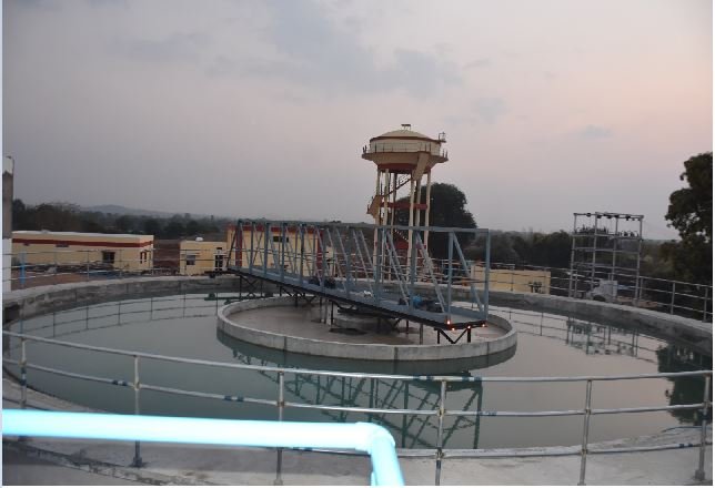 जल जीवन मिशन योजना से मध्य प्रदेश की सीमा से सटे गांव तक पहुंचा स्वच्छ पेयजल, कभी सार्वजनिक नलकूपों, तालाबों से भरते थे पानी