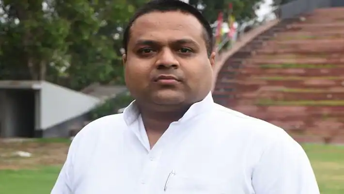 समाजवादी पार्टी मीडिया सेल के संचालक मनीष जगन को पुलिस ने किया गिरफ्तार, ये हैं पूरा मामला !