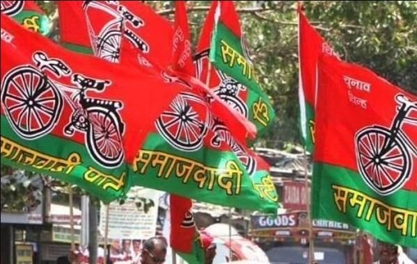 छावनी में तब्दील हुआ सपा कार्यालय, Akhilesh Yadav के आवास पर भी पुलिस तैनात !