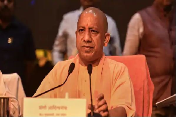 यूपी की कानून-व्यवस्था को लेकर मुख्यमंत्री योगी की समीक्षा बैठक